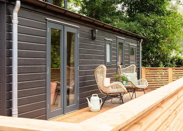 Kampinastaete, Luxe Hippe In De Bossen *